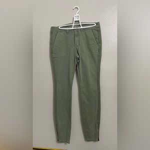 Size 6 Vineyard Vines pants
